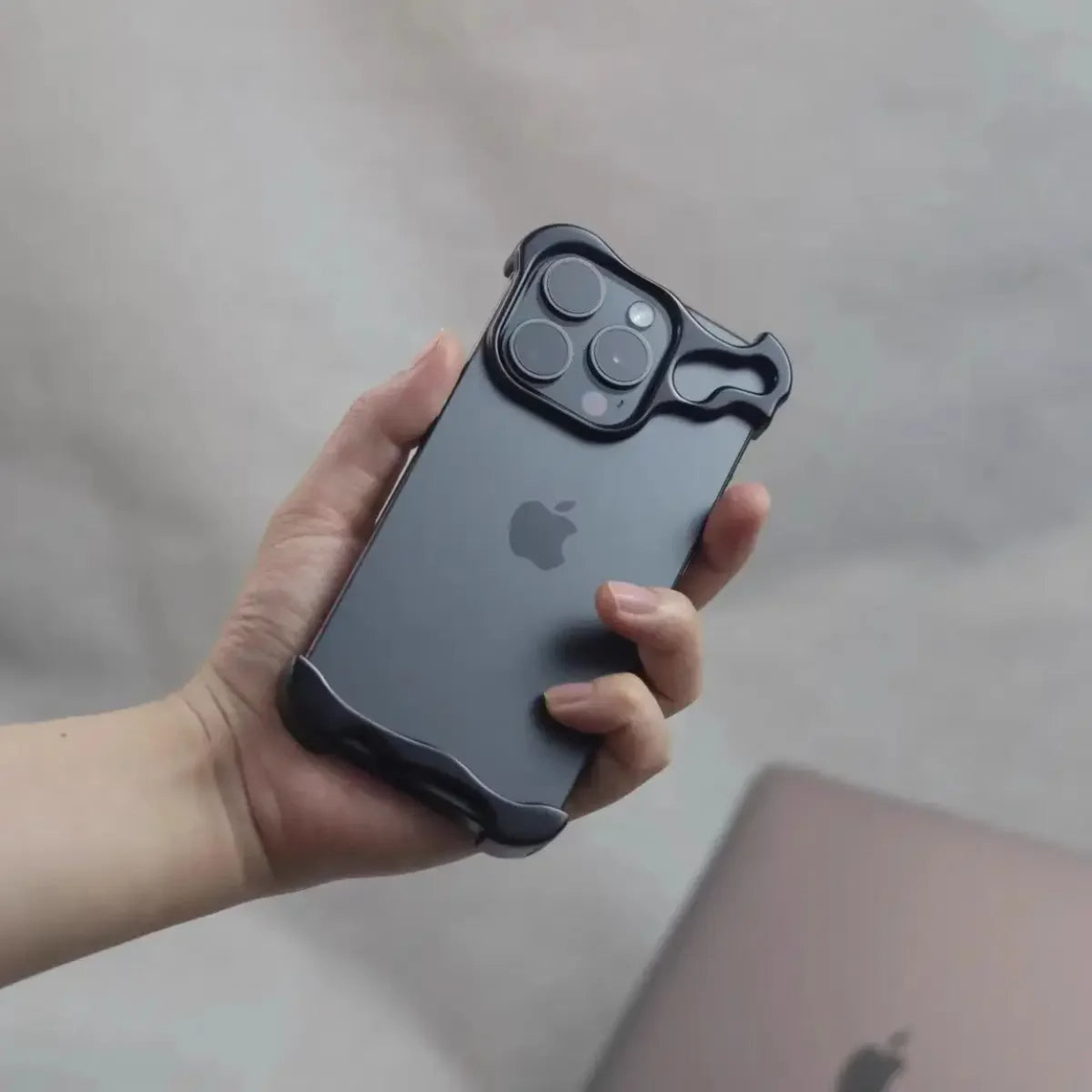 Ultraleichte und robuste iPhone-Hülle aus Aluminium