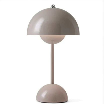 Elegante nordische Tischlampe