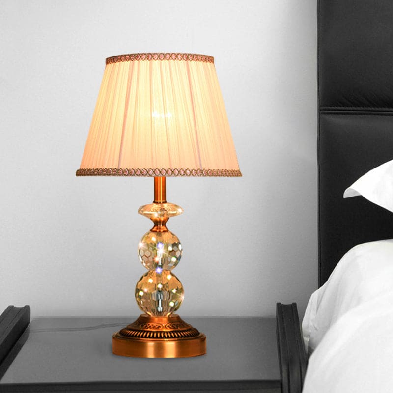Elegante Tischlampe aus geschliffenem Kristall