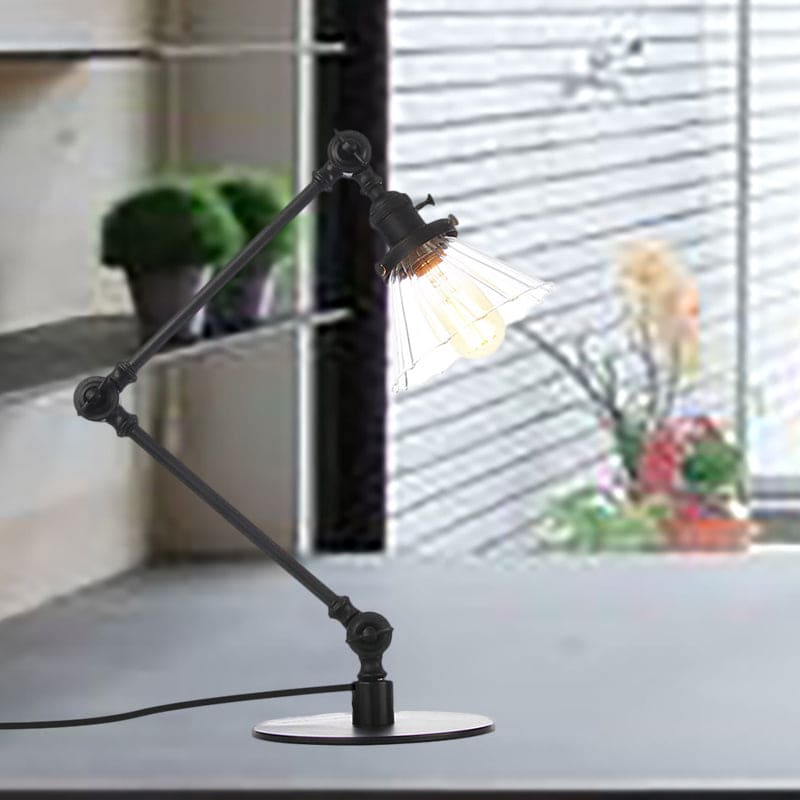 Elegante Tischlampe aus klarem konischem Glas