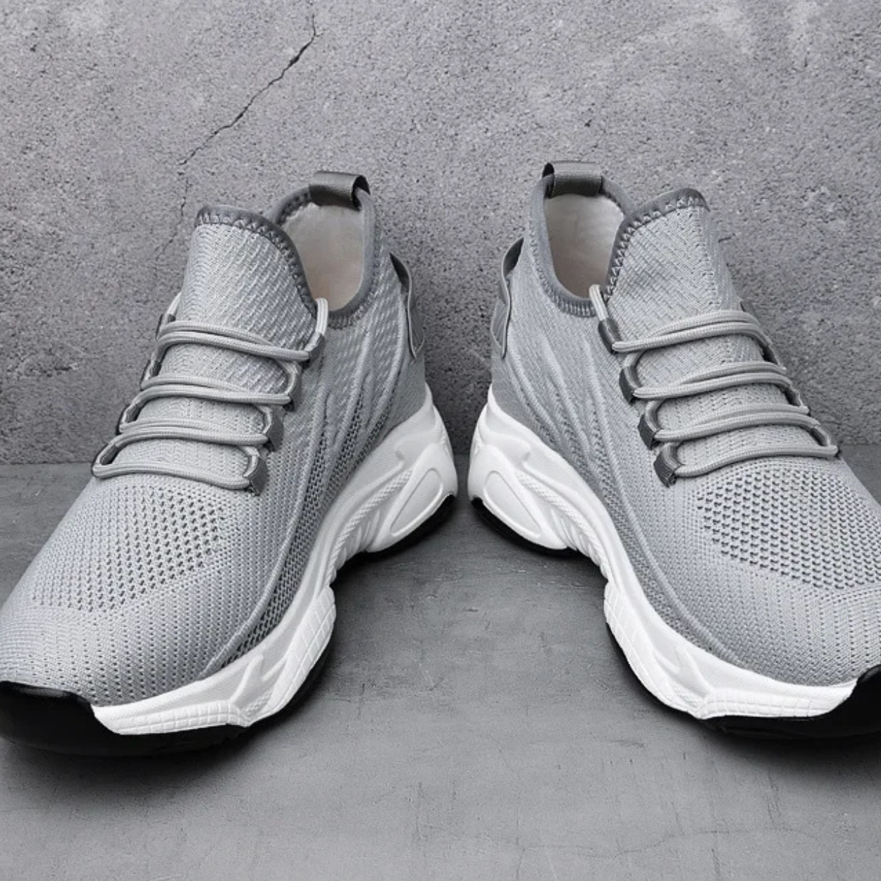 Sportliche Schuhe mit Dezenter +7 cm Erhöhung