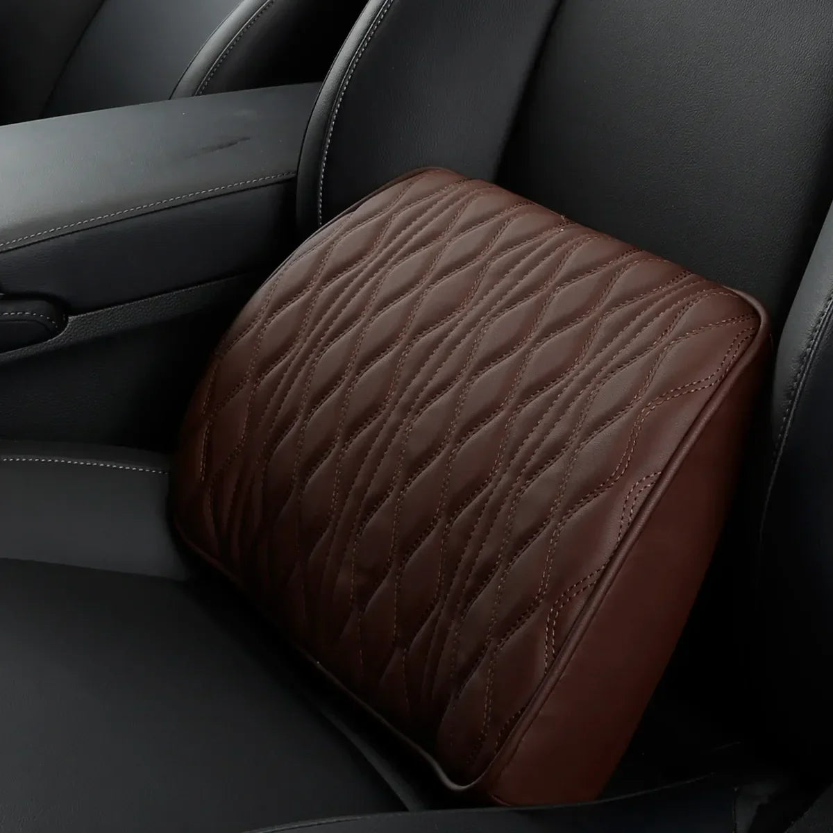 Bequeme Nackenstütze aus Kunstleder für das Auto