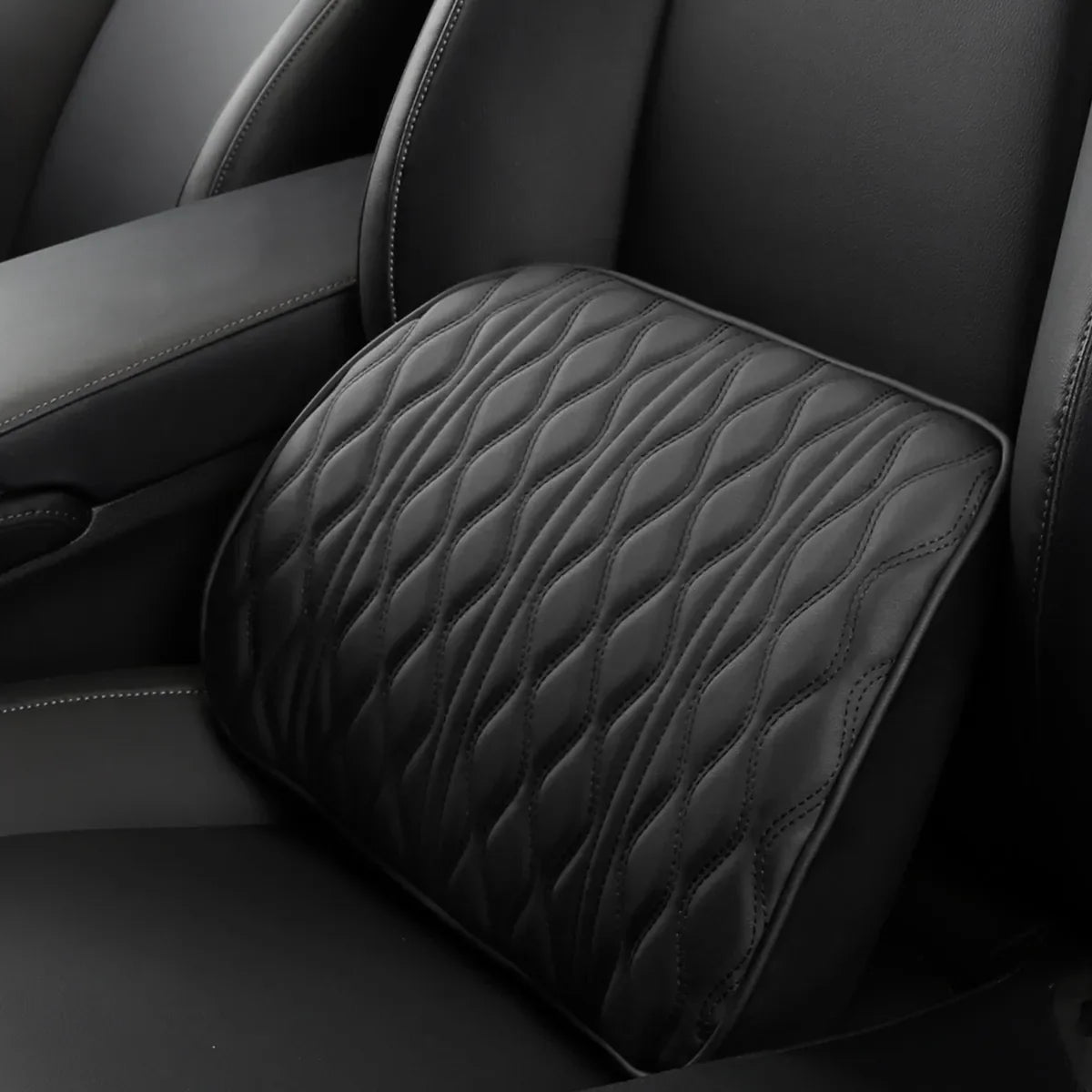 Bequeme Nackenstütze aus Kunstleder für das Auto