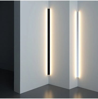 Elegante Wandleuchte mit einstellbarem warmem LED-Licht